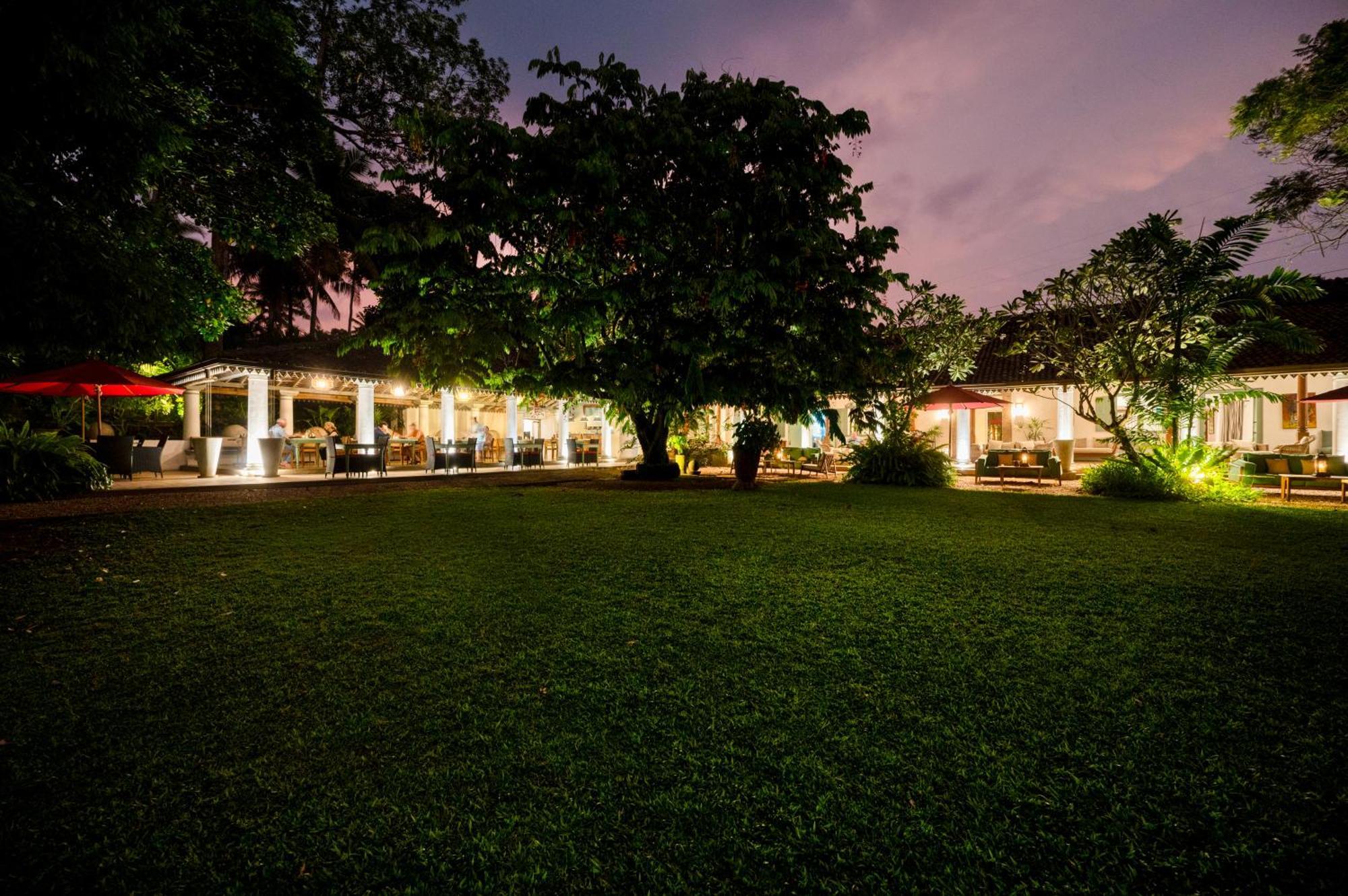 Wallawwa Katunayaka Exterior foto