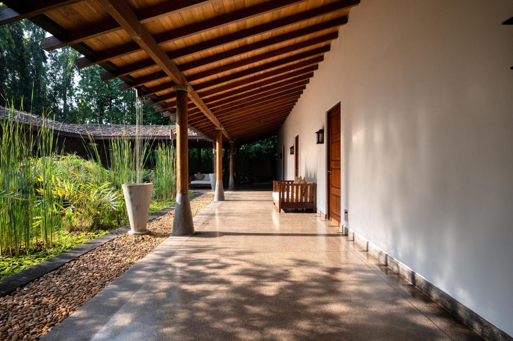 Wallawwa Katunayaka Exterior foto
